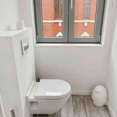 Beautiful Spacious 1 Bedroom Loft