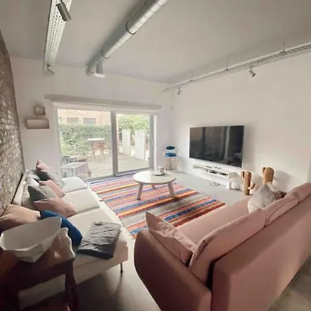 Apartment Beautiful Spacious 1 Bedroom Loft